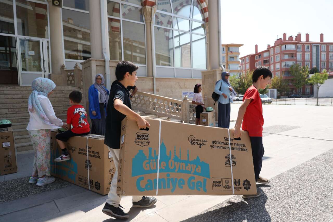 Okullar tatile girdi, şimdi sıra bisiklet hediyeli Konya geleneğinde 11